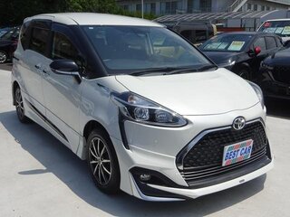 2022 Toyota Sienta II Рестайлинг, белый, 1750000 рублей, вид 4