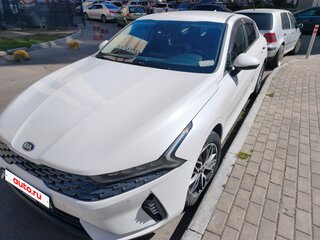 2020 Kia K5 III, белый, 2500000 рублей, вид 1