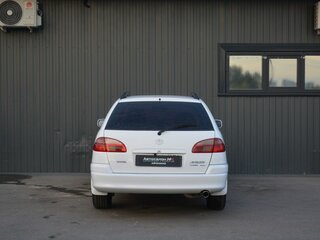 2001 Toyota Avensis I Рестайлинг, белый, 499999 рублей, вид 5