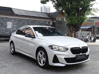 2022 BMW 1 серии 120i III (F52) Рестайлинг, белый, 1410000 рублей, вид 3