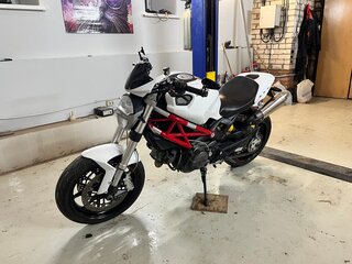 2011 Ducati Monster 796, белый, 590000 рублей, вид 1