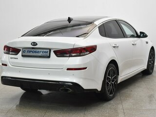 2019 Kia Optima IV Рестайлинг, белый, 1640000 рублей, вид 4
