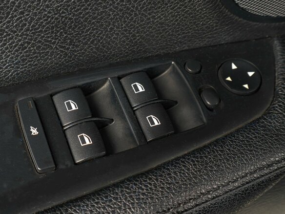 2007 BMW X5 3.0si II (E70), серебристый, 1589000 рублей - вид 17