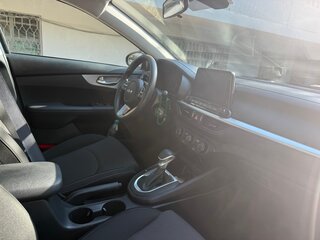 2023 Kia Forte III Рестайлинг, синий, 1800000 рублей, вид 4