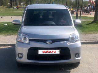 2015 Toyota Sienta I Рестайлинг 2, серый, 1080000 рублей, вид 3
