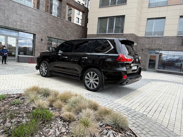 2017 Lexus LX 450d III Рестайлинг 2, чёрный, 7500000 рублей - вид 10