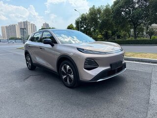 2025 Changan Qiyuan Q05 40.3 kWh II, бежевый, 3410666 рублей, вид 2