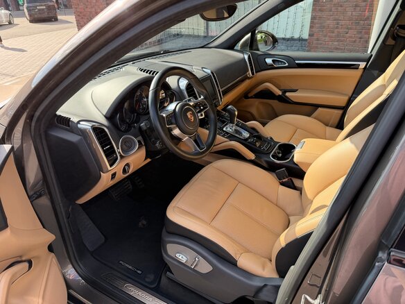 2014 Porsche Cayenne Diesel II Рестайлинг (958), коричневый, 4000000 рублей - вид 4