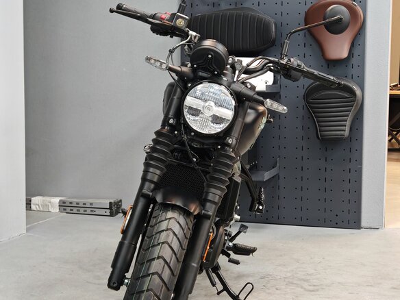 2026 Royal Enfield Guerrilla 450, зелёный, 559000 рублей - вид 6