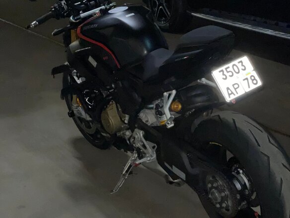 2021 Ducati Streetfighter V4, чёрный, 2100000 рублей - вид 2