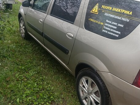 2013 Lada (ВАЗ) Largus I, серый, вид 3