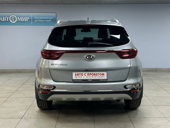2021 Kia Sportage IV Рестайлинг, серый, 2210000 рублей - вид 5