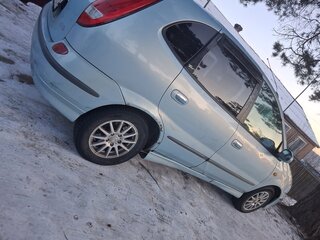 1998 Nissan Tino, голубой, 200000 рублей, вид 1