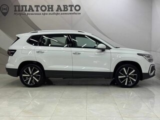 2025 Volkswagen Tharu 300 TSI I Рестайлинг, белый, 3499000 рублей, вид 4