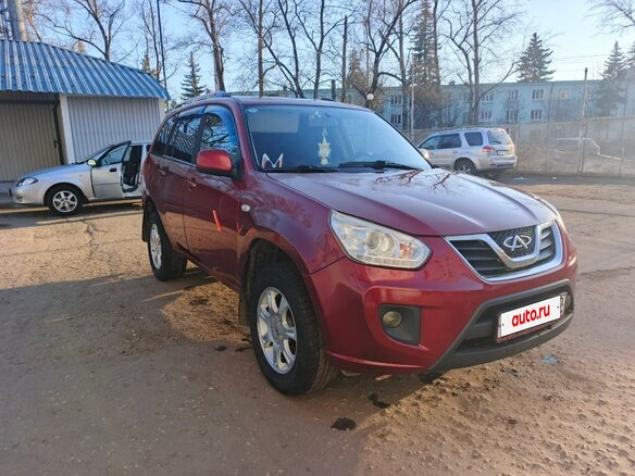 2013 Chery Tiggo (T11) I Рестайлинг (FL), красный, 530000 рублей - вид 2