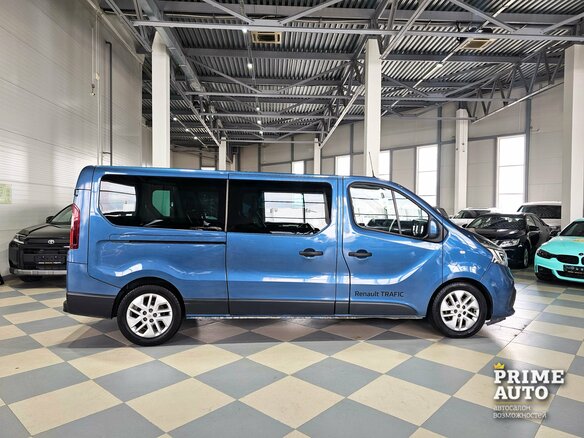 2020 Renault Trafic III, синий, 3499000 рублей - вид 3