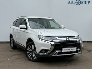 2019 Mitsubishi Outlander III Рестайлинг 3, белый, 2050000 рублей, вид 3