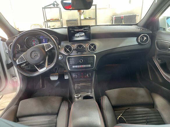 2018 Mercedes-Benz GLA 200 I (X156) Рестайлинг, белый, 3050000 рублей - вид 15