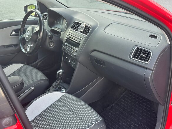2012 Volkswagen Polo Cross V, красный - вид 7