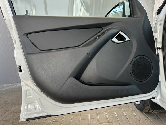 2026 Lada (ВАЗ) Granta I Рестайлинг, белый - вид 5