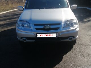 2011 Chevrolet Niva I Рестайлинг, серебристый, 520000 рублей, вид 1