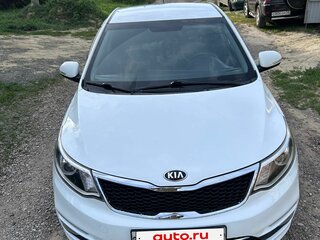 2016 Kia Rio III Рестайлинг, белый, 850000 рублей, вид 2