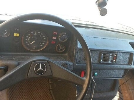 1987 Mercedes-Benz T1, белый, 900000 рублей, вид 2