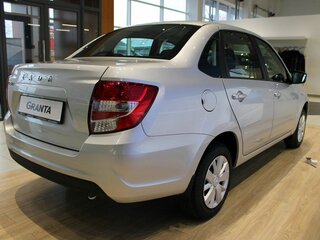 2026 Lada (ВАЗ) Granta I Рестайлинг, серебристый, 1121000 рублей, вид 5