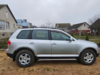 2006 Volkswagen Touareg I, серебристый, 970926 рублей, вид 3