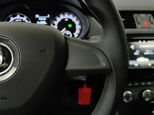 2020 Skoda Octavia III (A7) Рестайлинг, белый, 1840000 рублей - вид 18