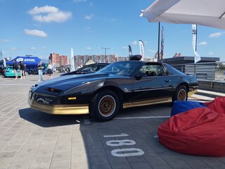 1983 Pontiac Firebird III, чёрный, 2400000 рублей, вид 1