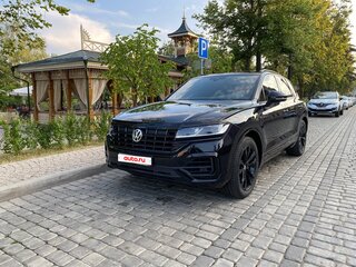 2019 Volkswagen Touareg III, чёрный, 5449000 рублей, вид 2