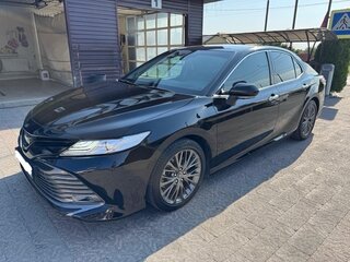 2018 Toyota Camry VIII (XV70), чёрный, 3190000 рублей, вид 1