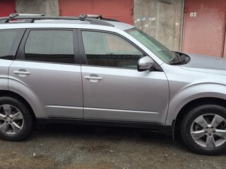 2011 Subaru Forester III Рестайлинг, серебристый, 1720000 рублей, вид 3
