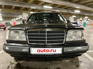 1994 Mercedes-Benz E-Класс 320 I (W124), чёрный, 1190000 рублей, вид 1