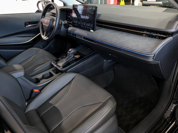 2026 Toyota Corolla XII (E210) Рестайлинг 2, чёрный - вид 15