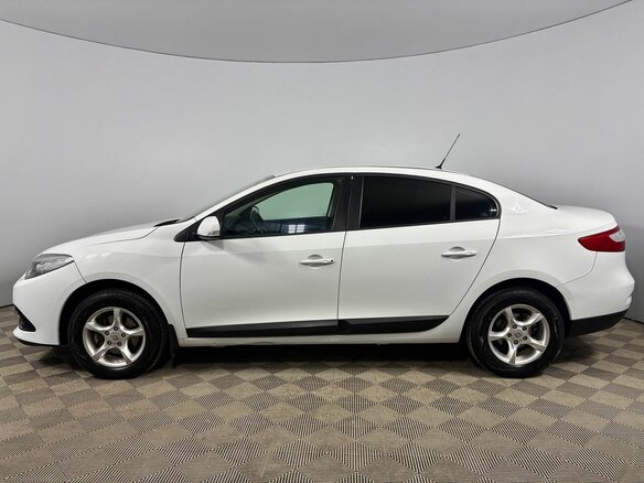 2013 Renault Fluence I Рестайлинг, белый, 970000 рублей - вид 2