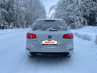 2012 Volkswagen Touareg II, белый, 1600000 рублей, вид 5