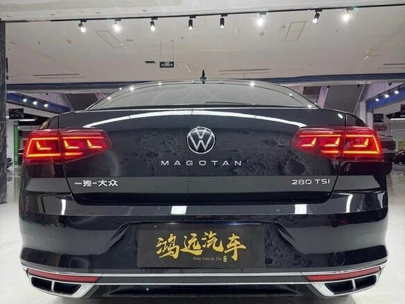2022 Volkswagen Magotan B8 Рестайлинг, чёрный, 1500000 рублей - вид 2