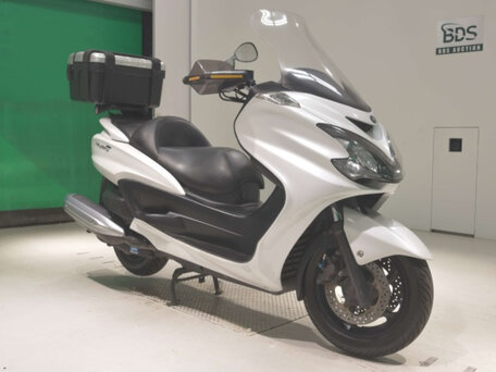 2009 Yamaha Majesty 400, белый, 250000 рублей, вид 2