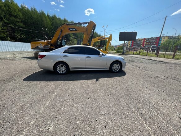 2017 Toyota Crown XIV (S210) Рестайлинг, серебристый, 2650000 рублей - вид 1