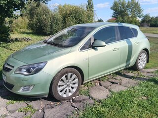 2010 Opel Astra J, зелёный, 650000 рублей, вид 4