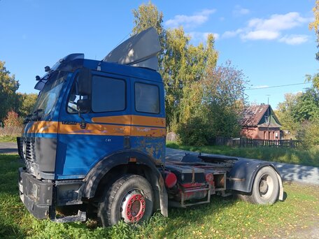 1990 Mercedes-Benz SK, синий, 330000 рублей, вид 2