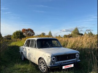 1975 Lada (ВАЗ) 21011, белый, 165000 рублей, вид 2