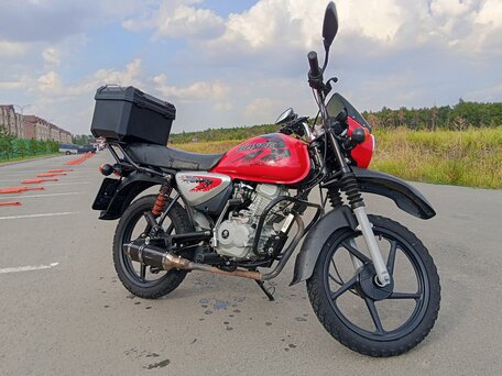 2023 Bajaj Boxer BM 125, красный, 69990 рублей, вид 1