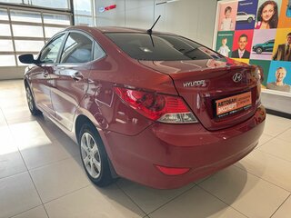 2011 Hyundai Solaris I, красный, 569000 рублей, вид 4