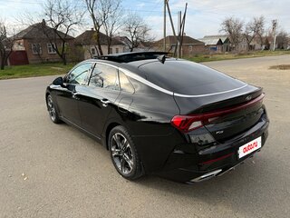 2020 Kia K5 III, чёрный, 2500000 рублей, вид 5
