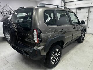 2026 Lada (ВАЗ) Niva Travel I Рестайлинг, коричневый, 1785900 рублей, вид 5