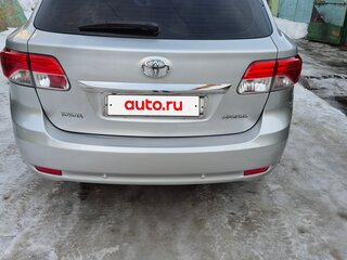 2012 Toyota Avensis III Рестайлинг, серебристый, 1210000 рублей, вид 4