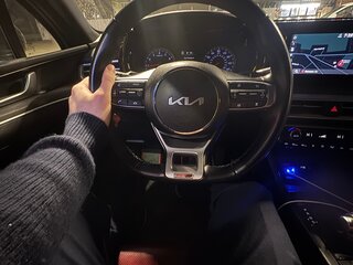 2022 Kia K5 III, серый, 2500000 рублей, вид 3
